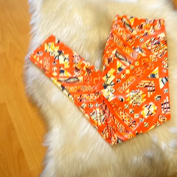 LulaRoe  Printed Leggings- T&C-#1560+ - Picture 7 of 10